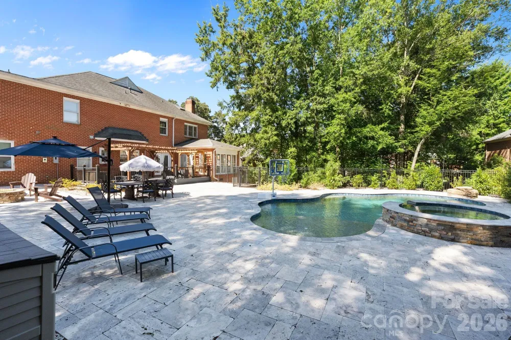 1006 Chelsea Place Matthews, NC 28105