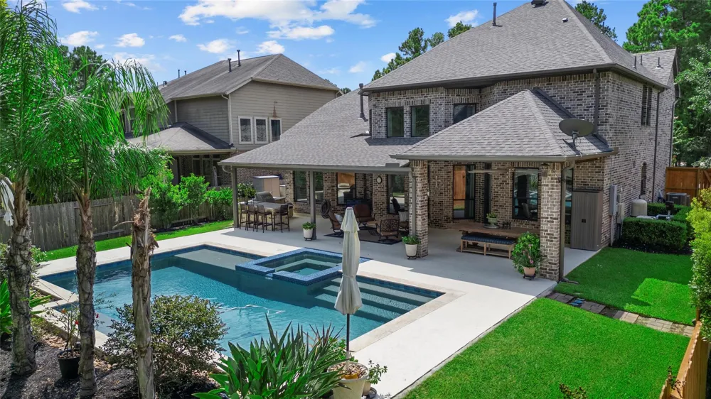 121 Hunter Hollow Place Montgomery, TX 77316