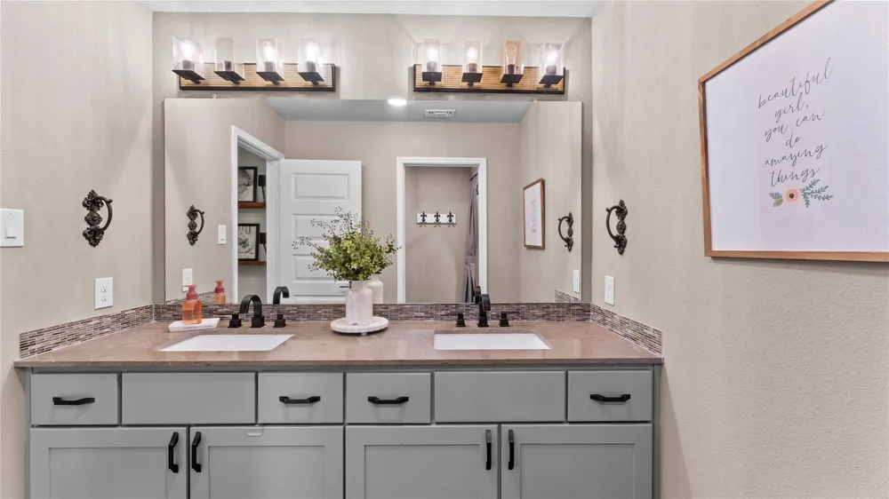 121 Hunter Hollow Place Montgomery, TX 77316