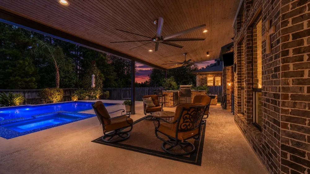 121 Hunter Hollow Place Montgomery, TX 77316