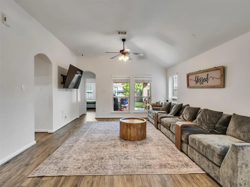 4827 Ladona Court League City, TX 77573