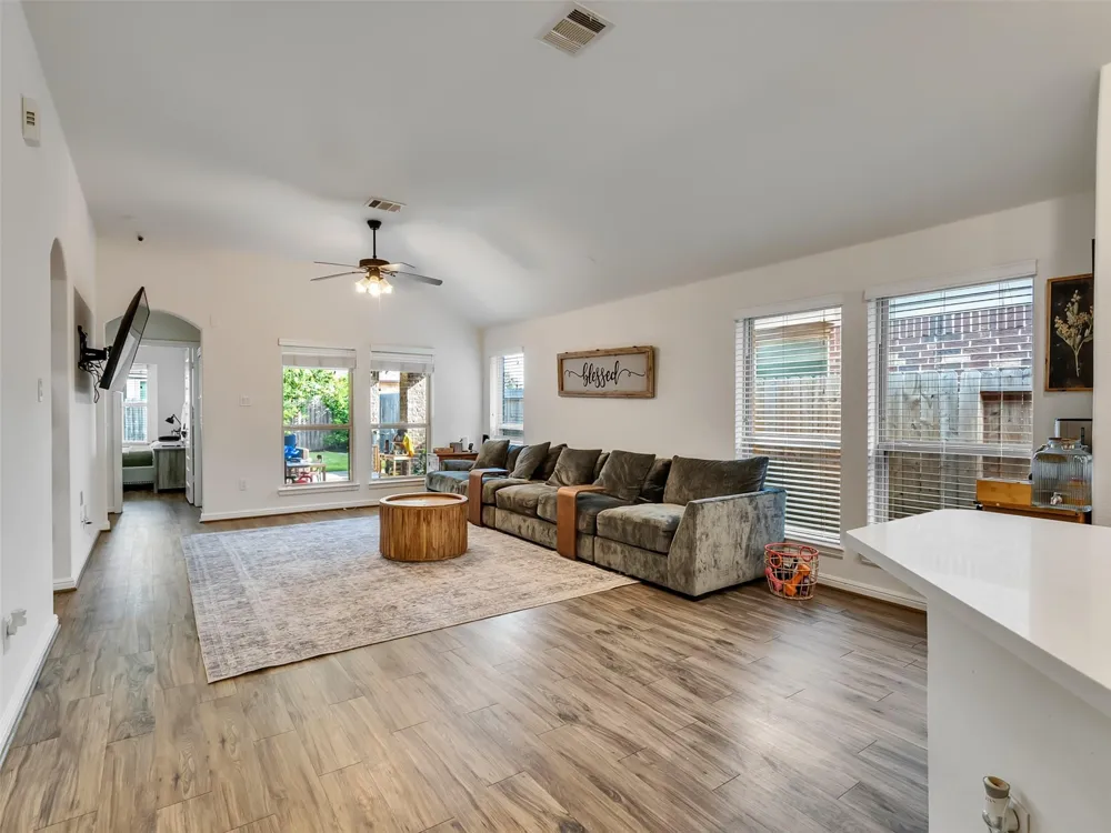4827 Ladona Court League City, TX 77573
