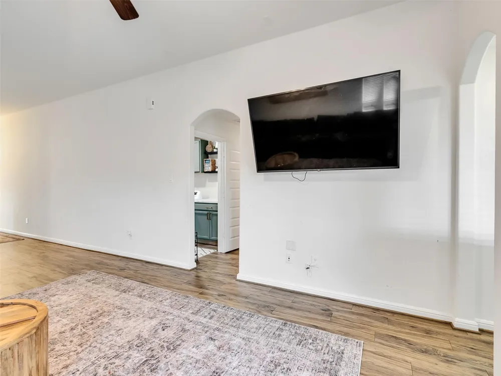 4827 Ladona Court League City, TX 77573