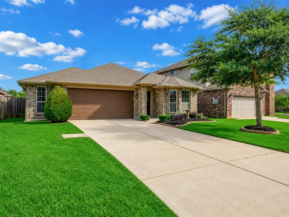 4827 Ladona Court League City, TX 77573