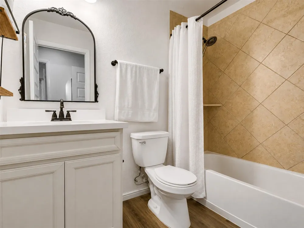 4827 Ladona Court League City, TX 77573
