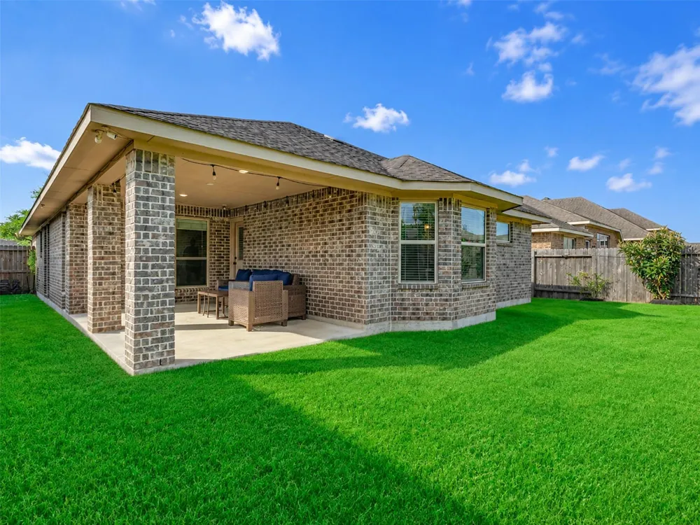 4827 Ladona Court League City, TX 77573