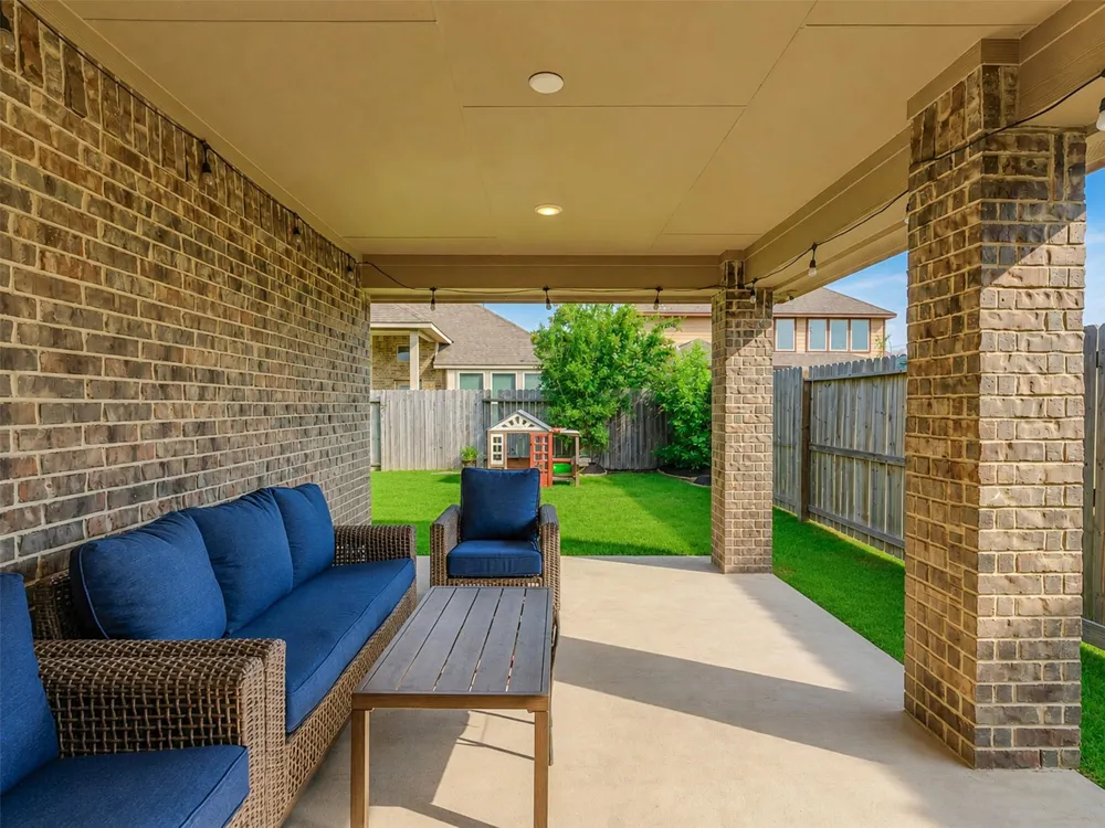 4827 Ladona Court League City, TX 77573