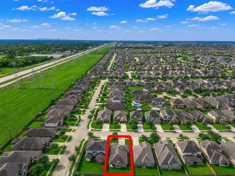 4827 Ladona Court League City, TX 77573