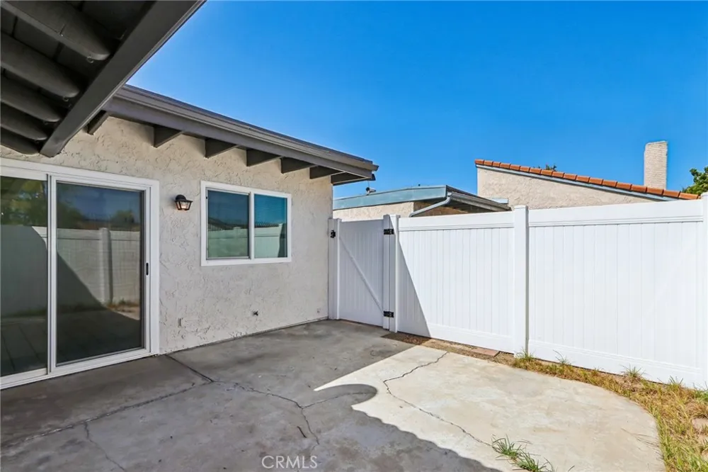 330 King Court Hemet, CA 92543