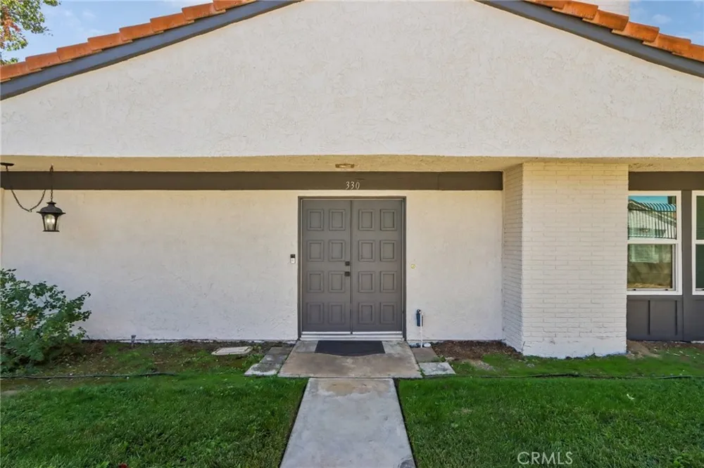 330 King Court Hemet, CA 92543