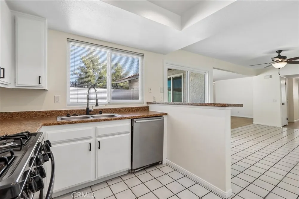 330 King Court Hemet, CA 92543