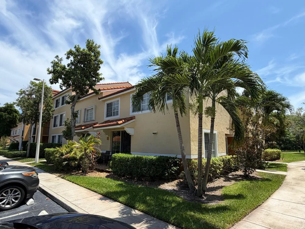 123 YACHT CLUB WAY #111 Hypoluxo, FL 33462