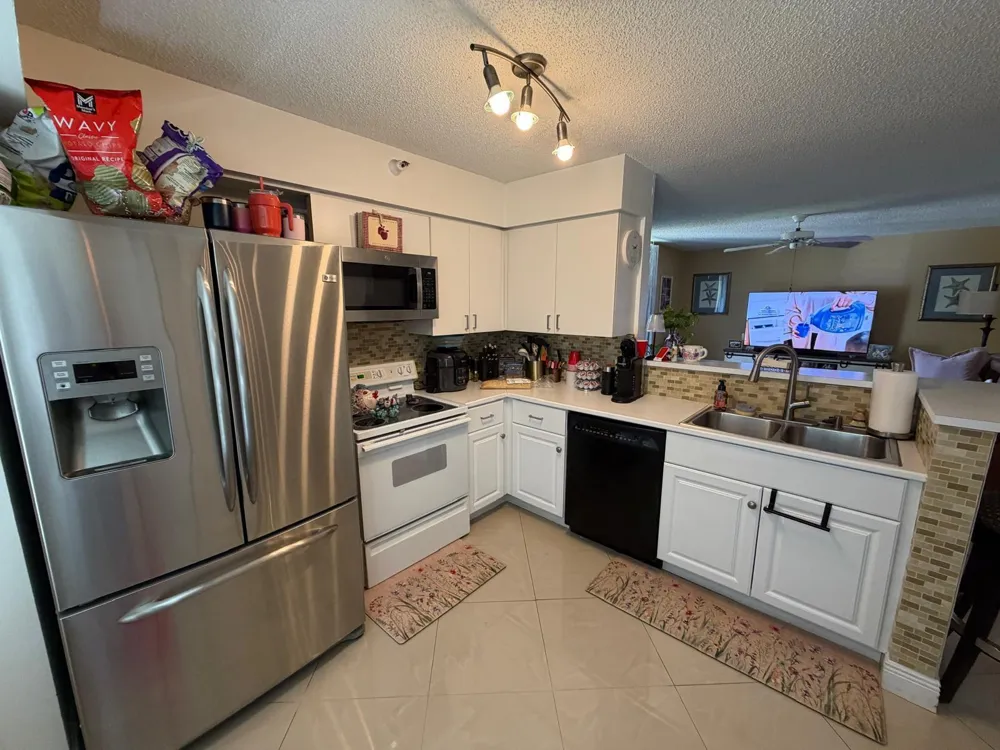 123 YACHT CLUB WAY #111 Hypoluxo, FL 33462