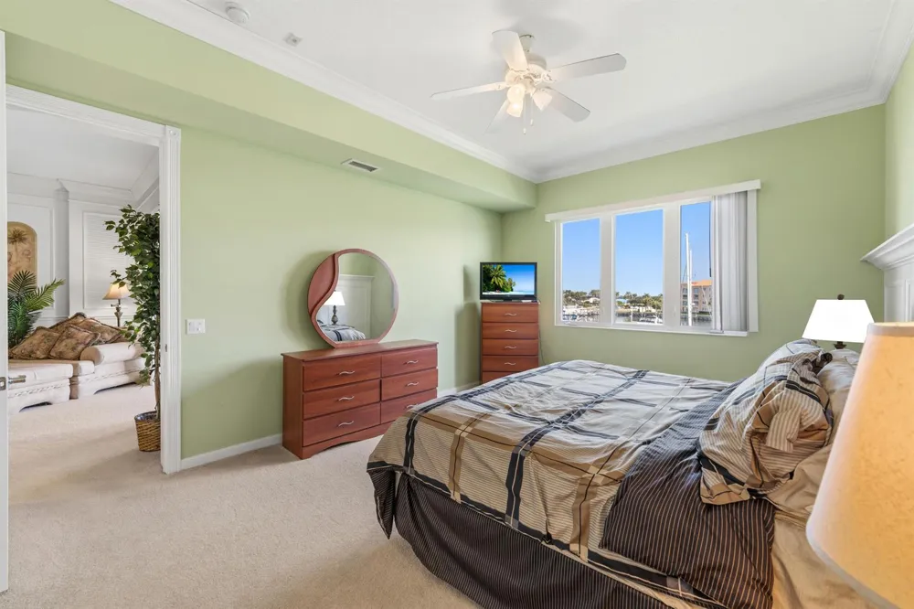 16 Harbour Isle Drive W #302 Fort Pierce, FL 34949