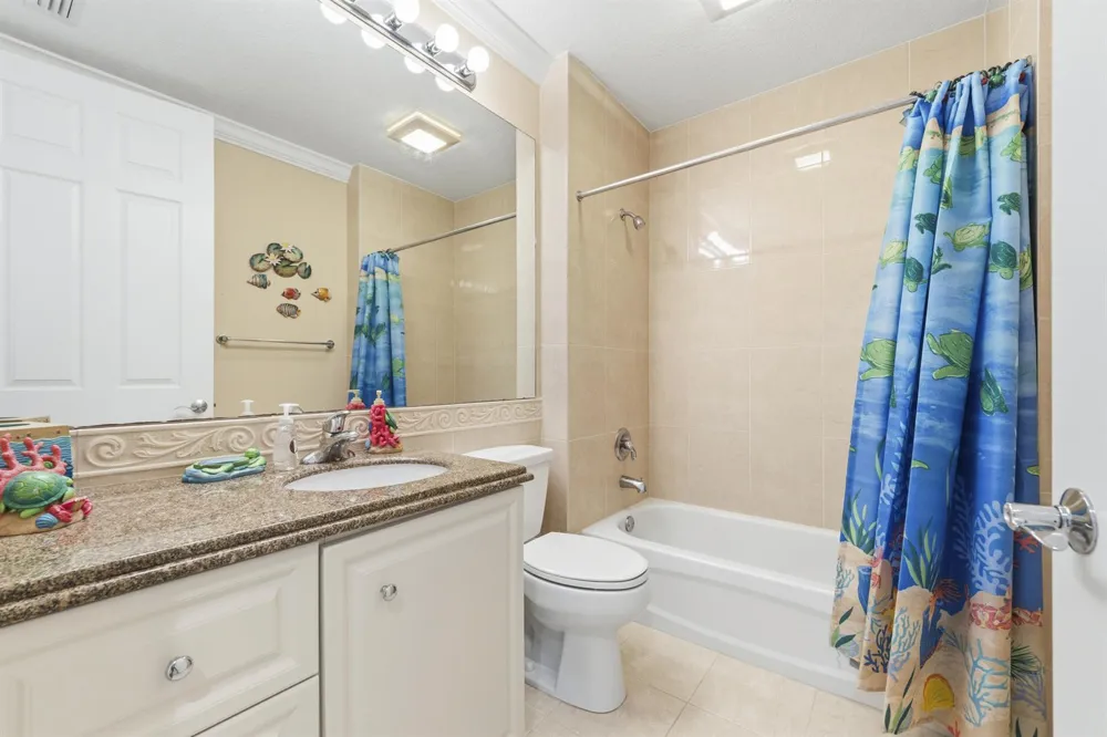 16 Harbour Isle Drive W #302 Fort Pierce, FL 34949