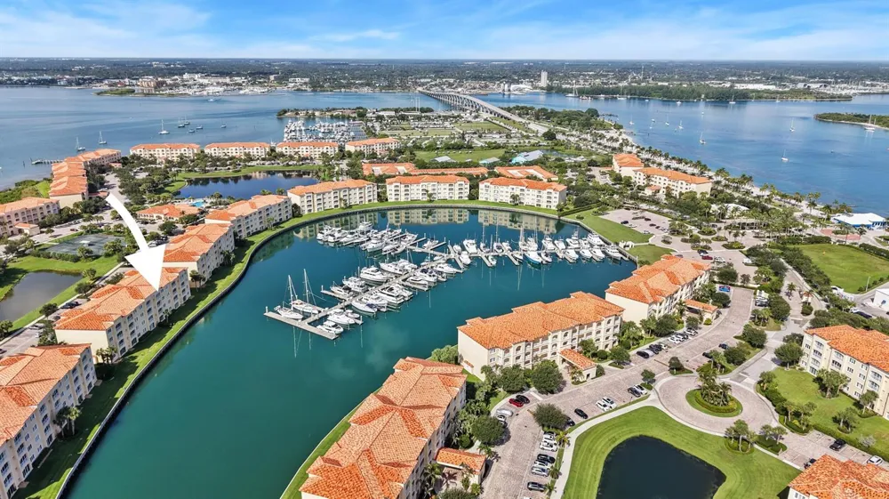 16 Harbour Isle Drive W #302 Fort Pierce, FL 34949