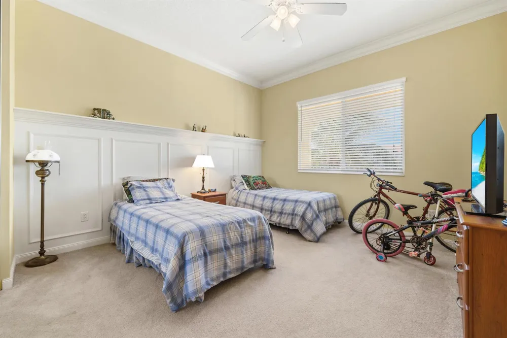 16 Harbour Isle Drive W #302 Fort Pierce, FL 34949