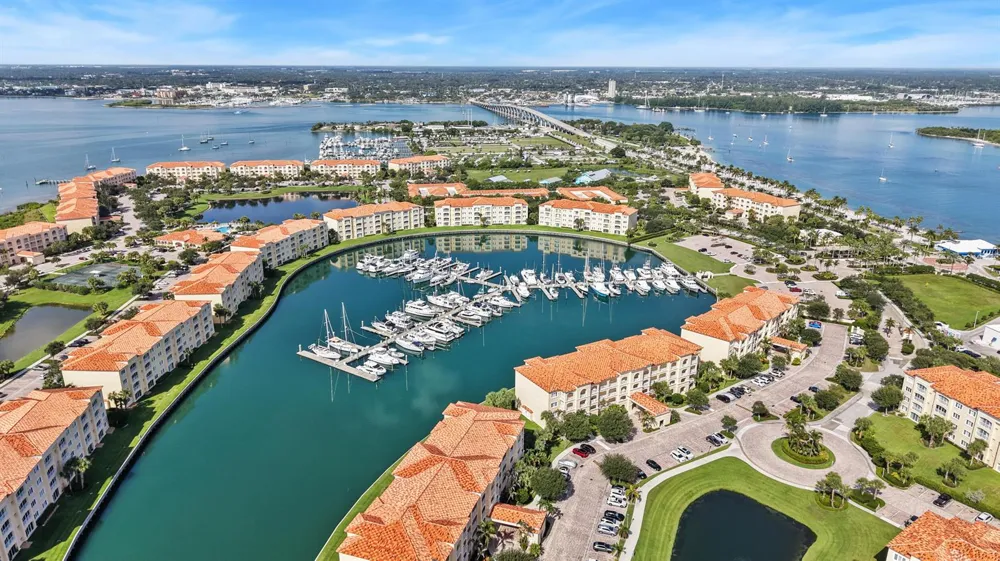 16 Harbour Isle Drive W #302 Fort Pierce, FL 34949