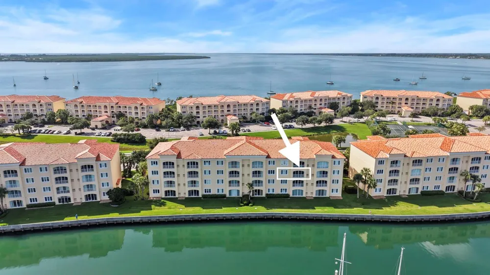 16 Harbour Isle Drive W #302 Fort Pierce, FL 34949