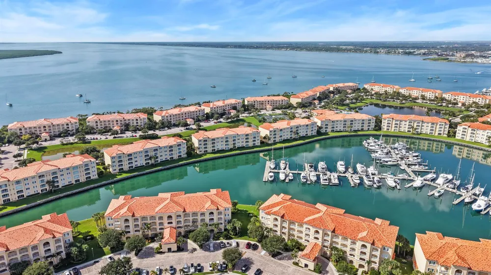 16 Harbour Isle Drive W #302 Fort Pierce, FL 34949
