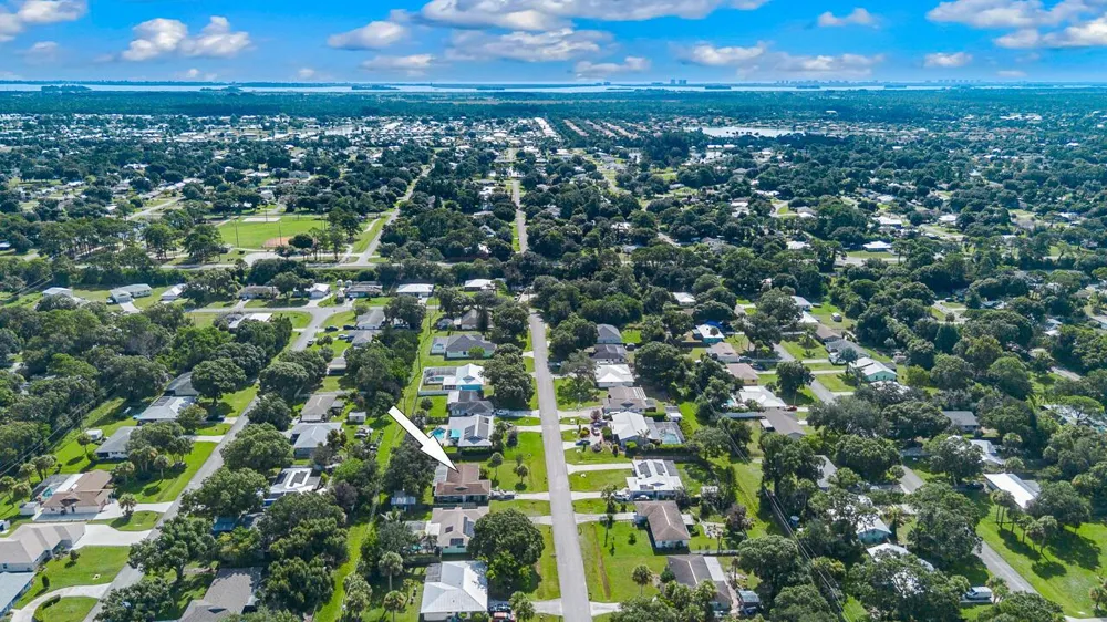 7506 KENWOOD ROAD Fort Pierce, FL 34951