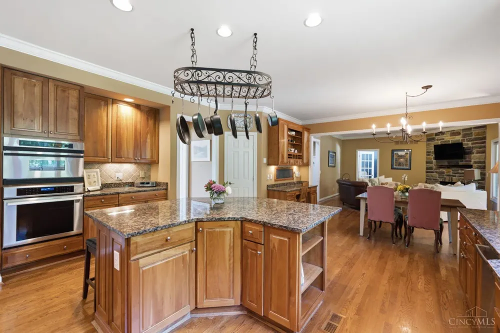 8188 Wycliffe Drive Anderson, OH 45244