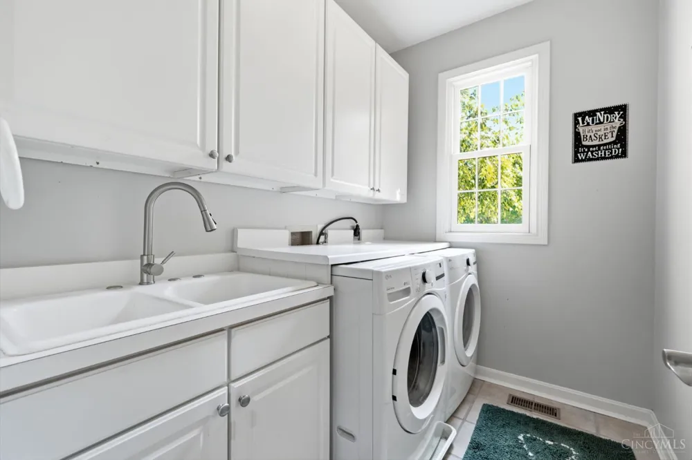 8188 Wycliffe Drive Anderson, OH 45244
