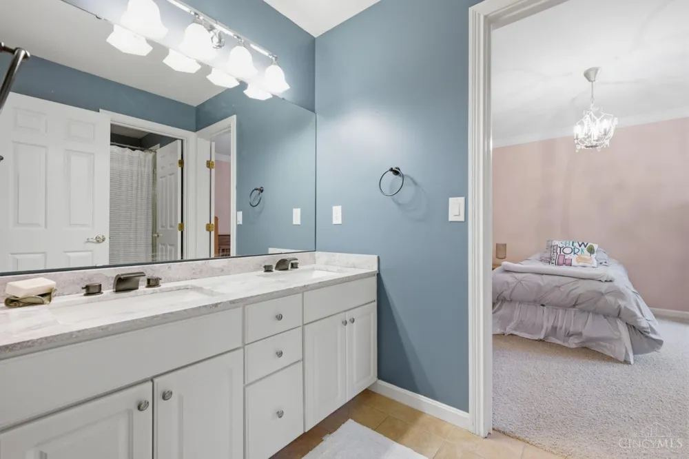8188 Wycliffe Drive Anderson, OH 45244