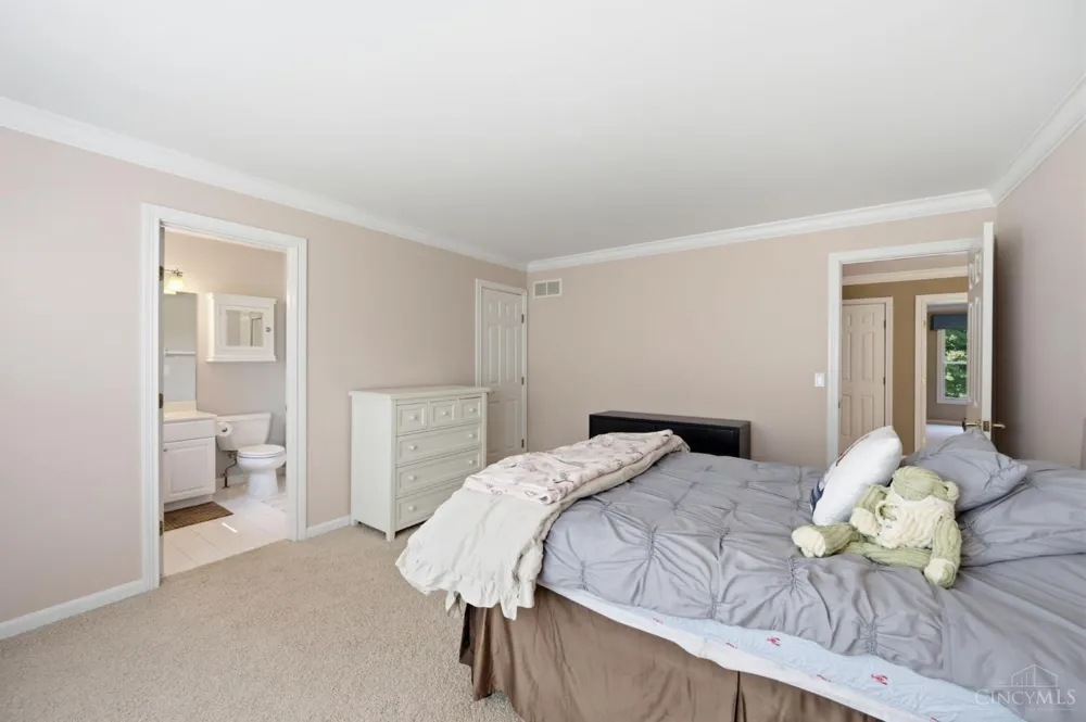 8188 Wycliffe Drive Anderson, OH 45244