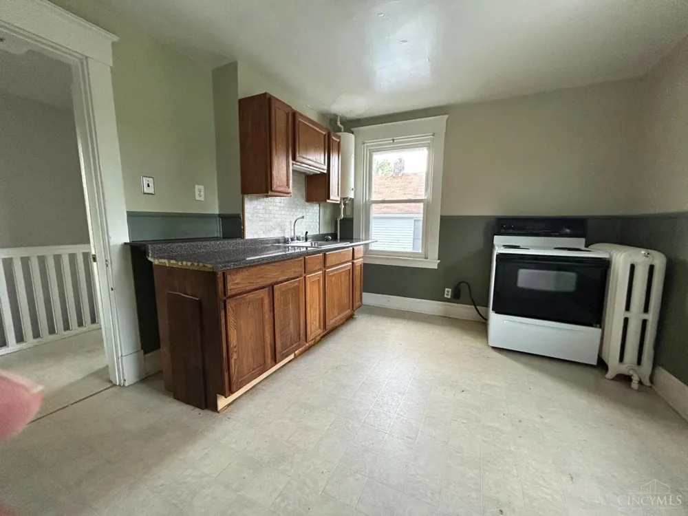 3958 Washington Avenue Cheviot, OH 45211