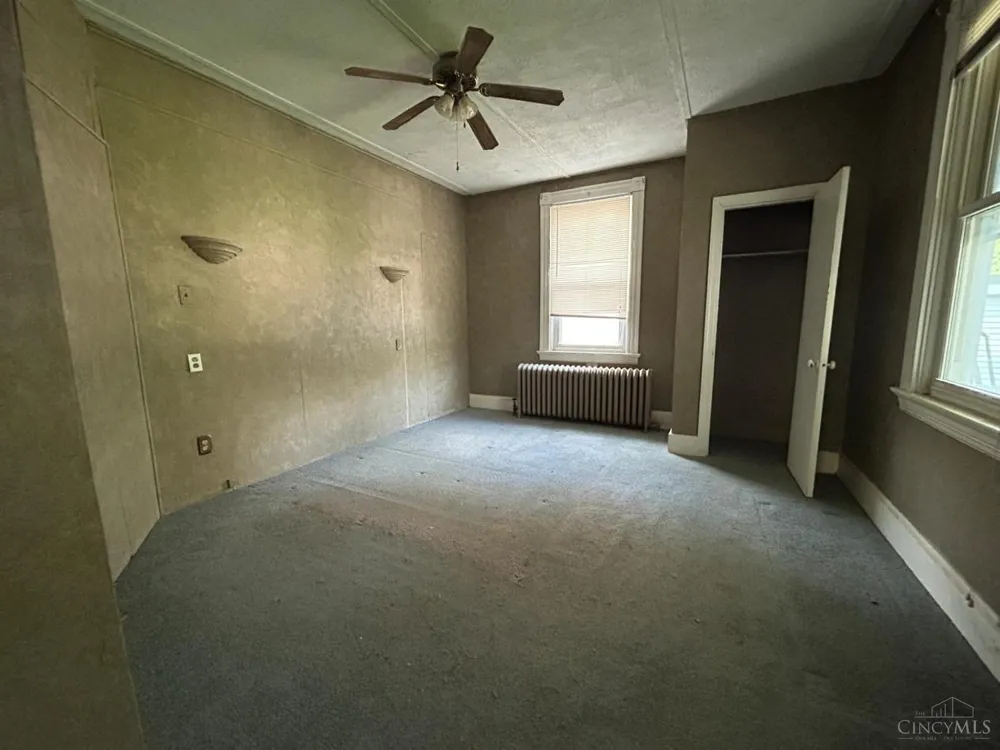 3958 Washington Avenue Cheviot, OH 45211