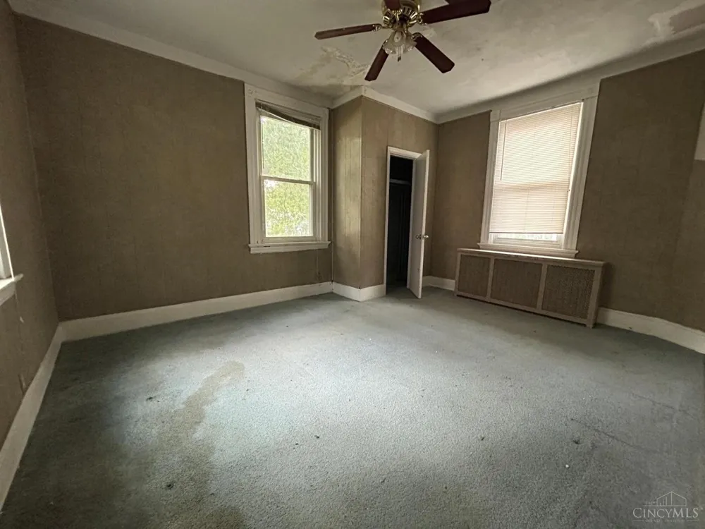 3958 Washington Avenue Cheviot, OH 45211