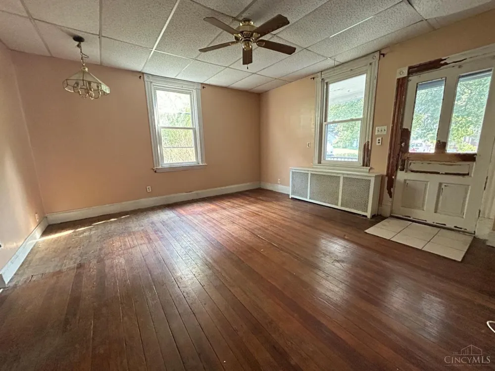 3958 Washington Avenue Cheviot, OH 45211