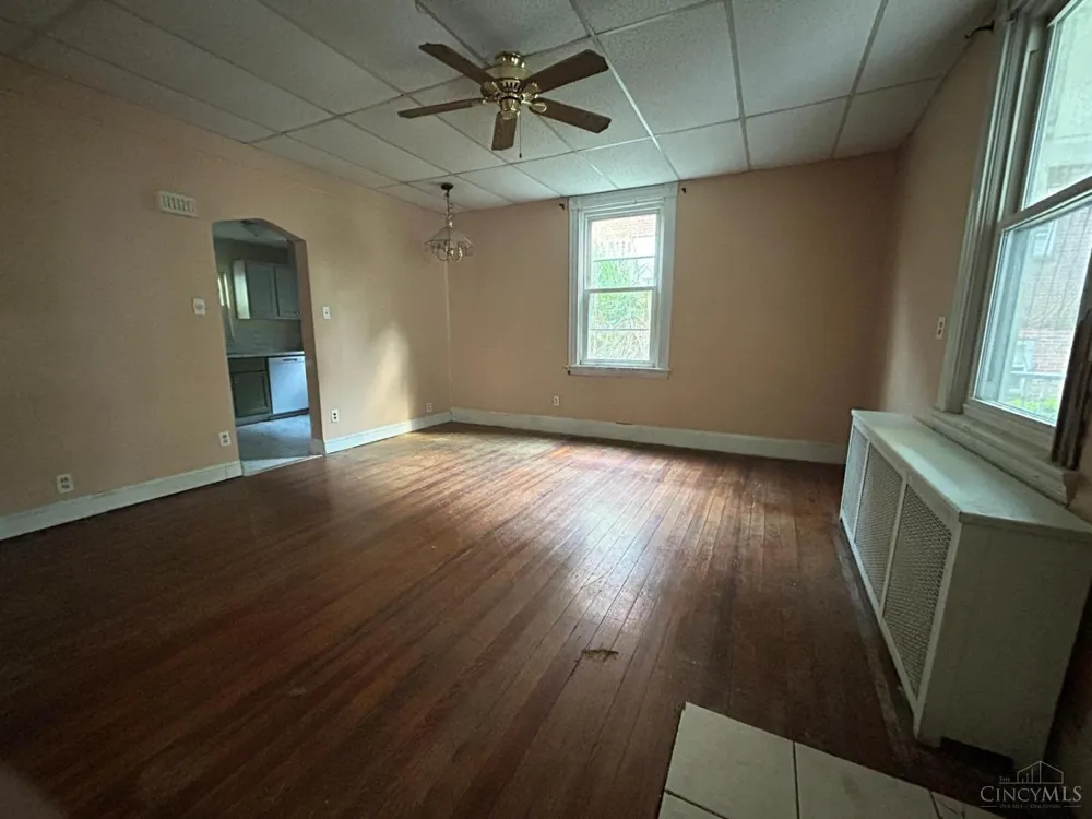3958 Washington Avenue Cheviot, OH 45211