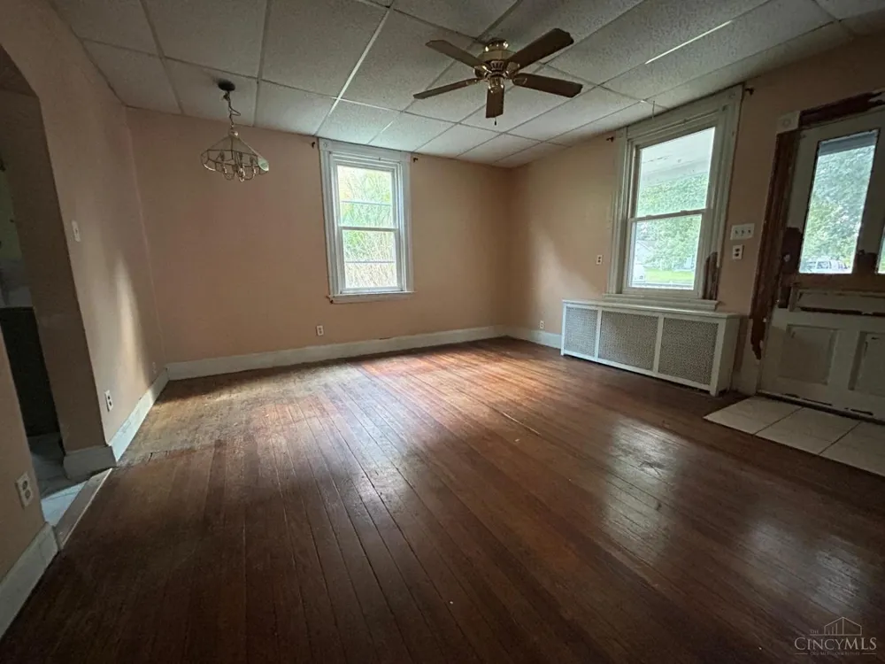 3958 Washington Avenue Cheviot, OH 45211