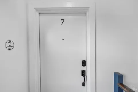 18 W Elder Street #7