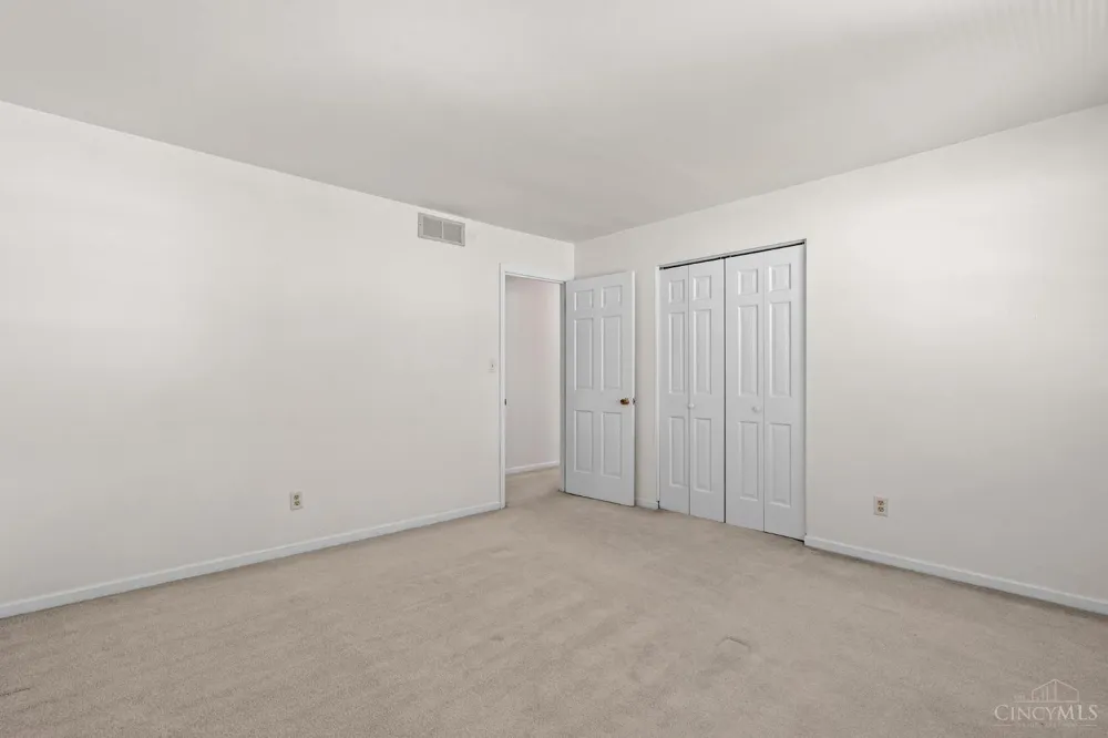 5277 Gabbard Drive St Clair, OH 45067