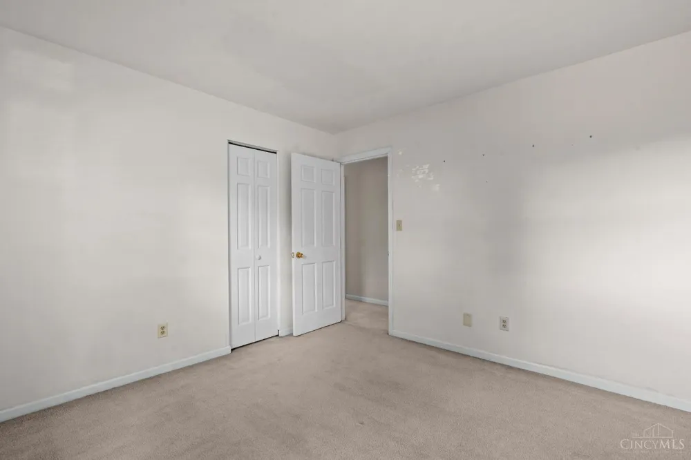 5277 Gabbard Drive St Clair, OH 45067