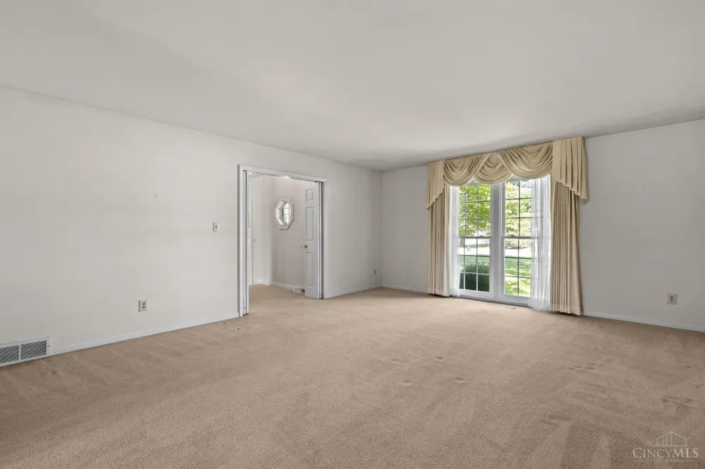 5277 Gabbard Drive St Clair, OH 45067
