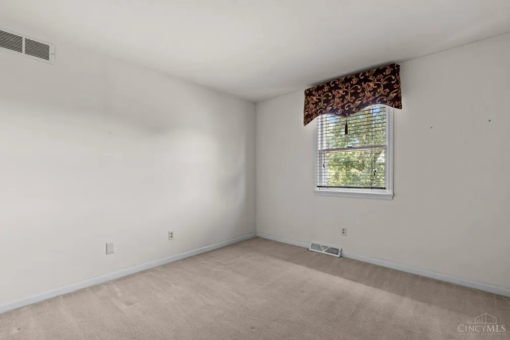 5277 Gabbard Drive St Clair, OH 45067