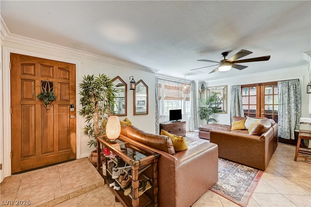 5889 Laredo Street Las Vegas, NV 89146