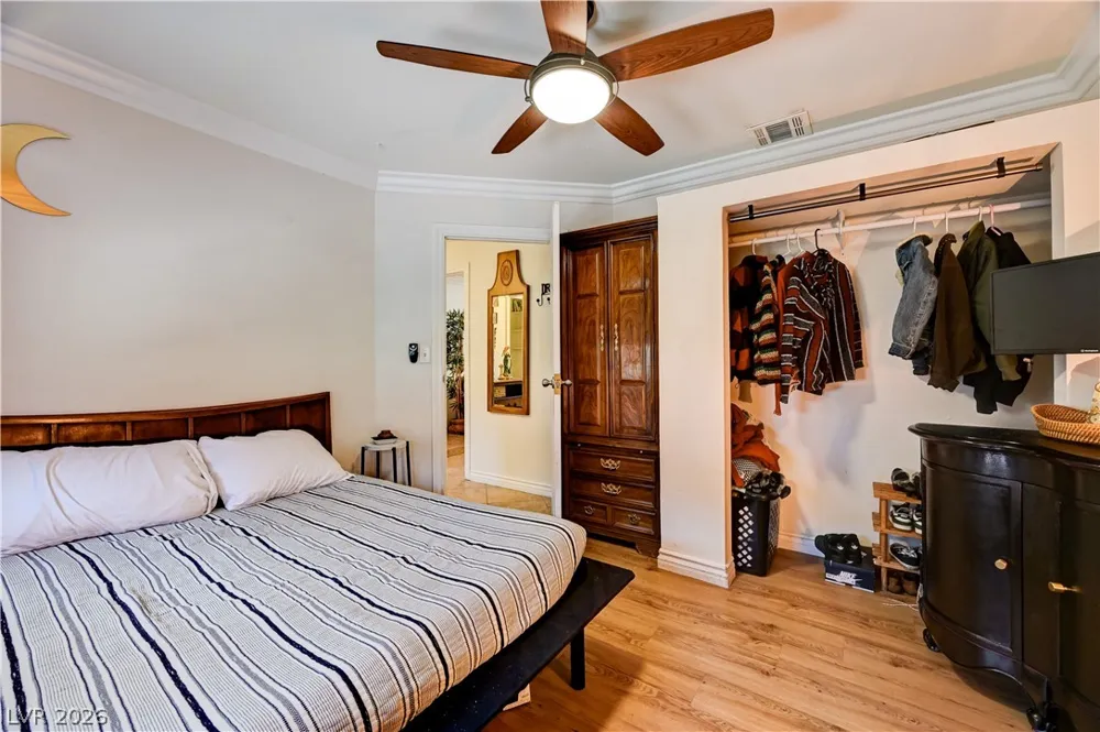 5889 Laredo Street Las Vegas, NV 89146