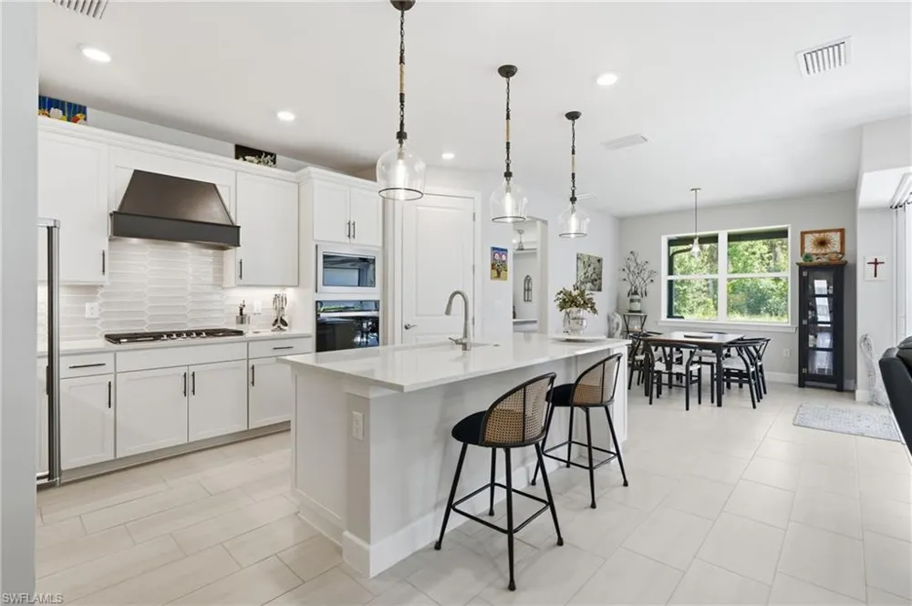 7517 Paradise Tree Drive North Fort Myers, FL 33917