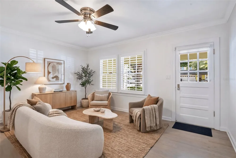 2102 HARRISON AVENUE Orlando, FL 32804