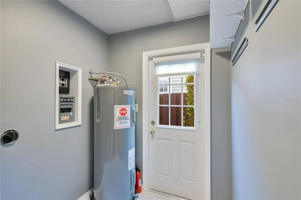 2102 HARRISON AVENUE Orlando, FL 32804