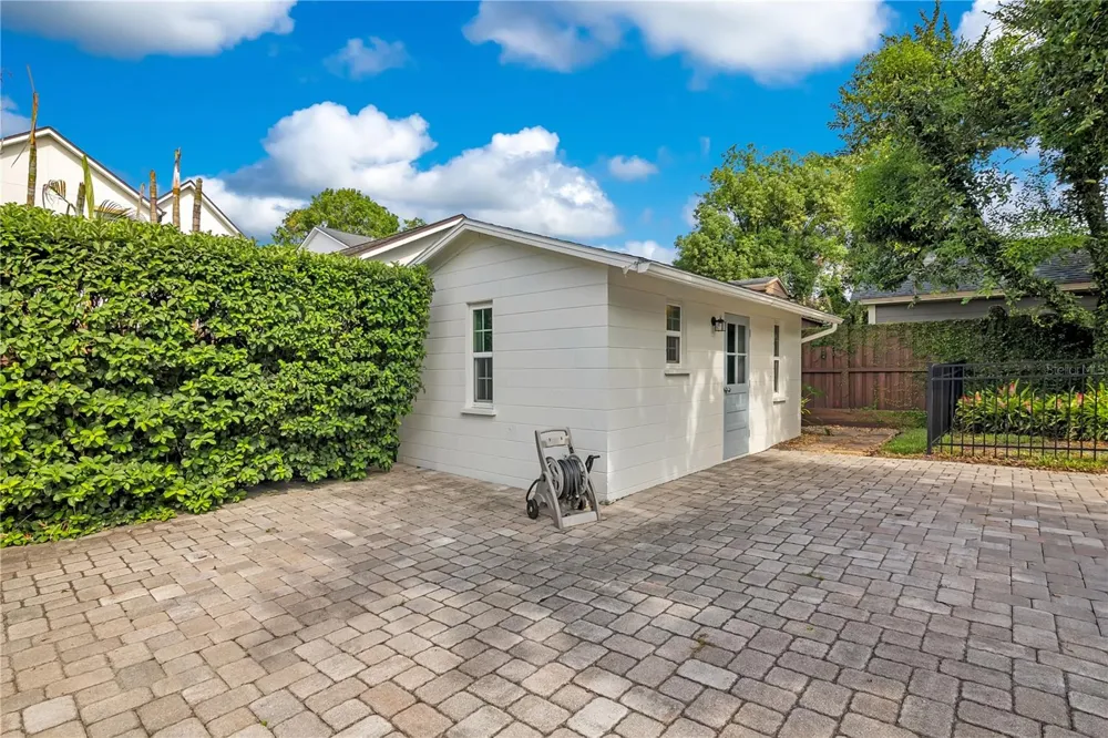 2102 HARRISON AVENUE Orlando, FL 32804
