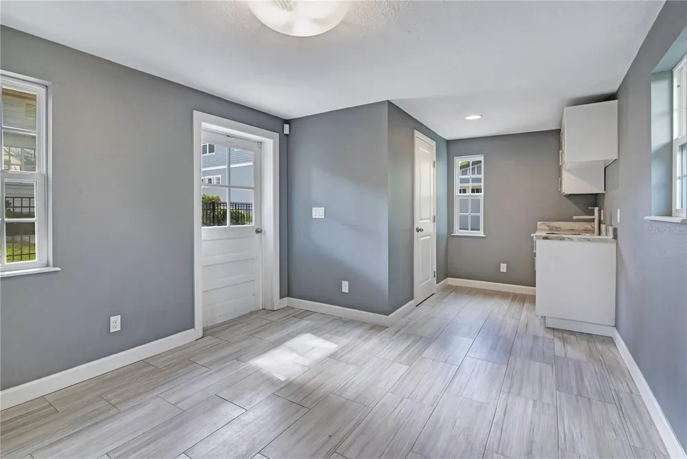 2102 HARRISON AVENUE Orlando, FL 32804