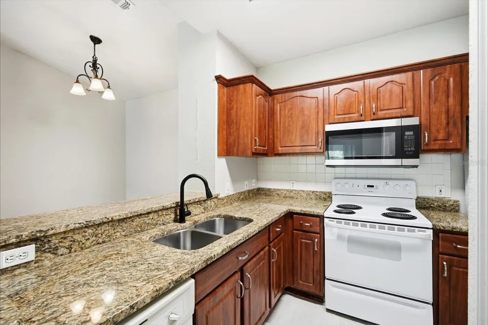 5703 LEGACY CRESCENT PLACE #301 Riverview, FL 33578