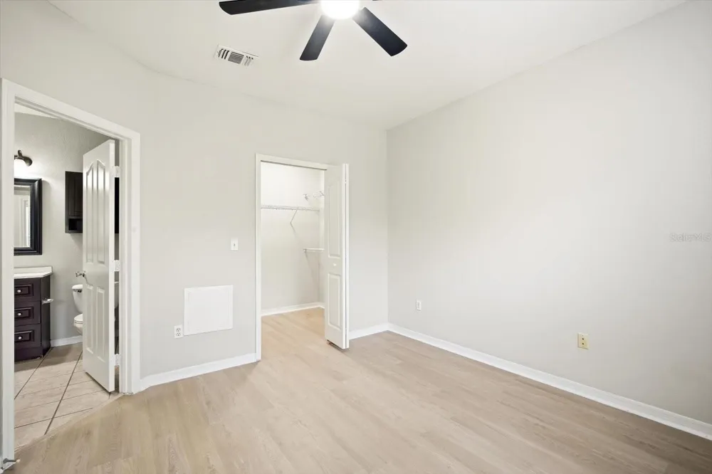 5703 LEGACY CRESCENT PLACE #301 Riverview, FL 33578