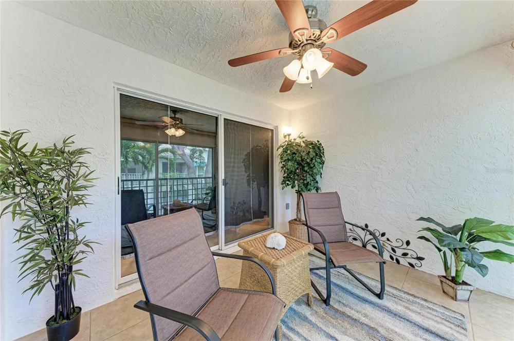 309 108TH STREET W #309 Bradenton, FL 34209